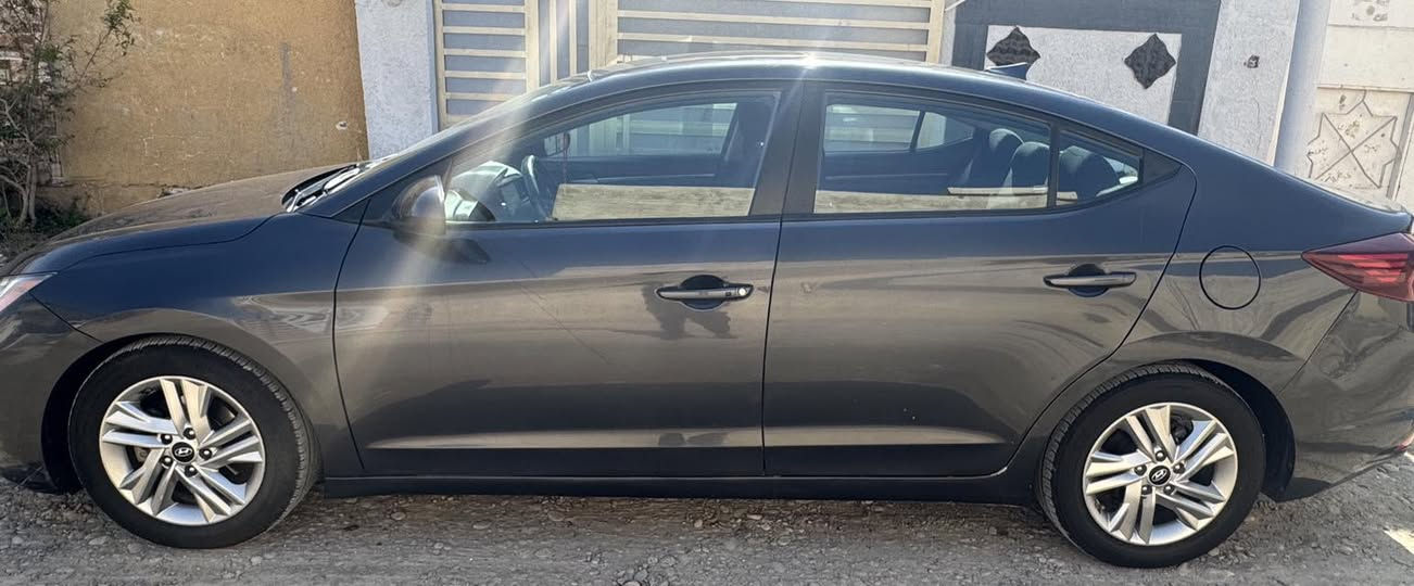 النترا20فول بصمه.  شمالي باسمي ماشيه 85 صورحادث موجده بيه قطعتين صبغ. قطعه. تبديل بلادي. سعر130بيه مجال ***********
