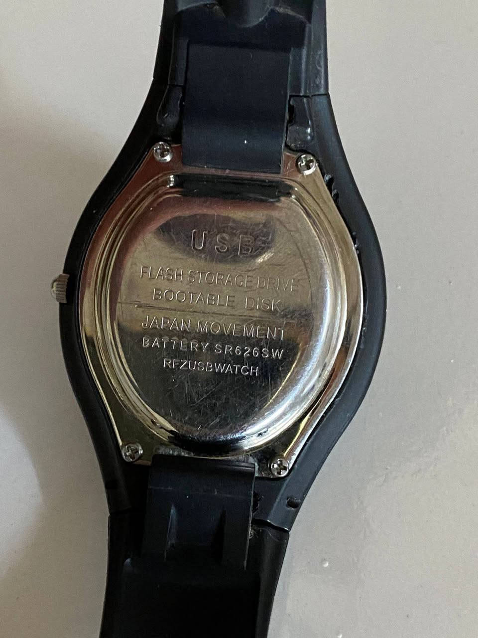 ساعه ياباني اصلي باله USP الساعه تحتوي على ذاكره 256 وتكدر تخزن بياناتك الخاصه بالساعه نظافتها عاليه وبيها مميزات اخرى شغاله الساعه مضبوط سعرها 65 الف


**إذا كنت صاحب هذا الإعلان وتريد حذفه لأي سبب، رجاءا أرسل رسالة إلى الدعم الفني**