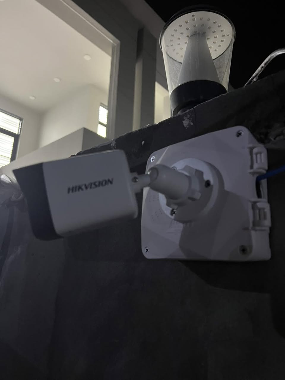 اختصر الزمن والجهد وتمتع بالجودة
سلام عليكم 
تم تأمين منزل احد زبائننا ب ٦ كاميرات ip من شركة هيك فيجن
دقة ٥ ميكا 
صوت وصوره 
ليلي الوان 
ضمان سنه استبدال 
#العنوان #
كربلاء/ طويريج/ شارع البلدية/ مجاور المستوصف الطبي 
# هاتف #
***********
***********
جملة- مفرد 
اسعار خاصة للمنصبين
