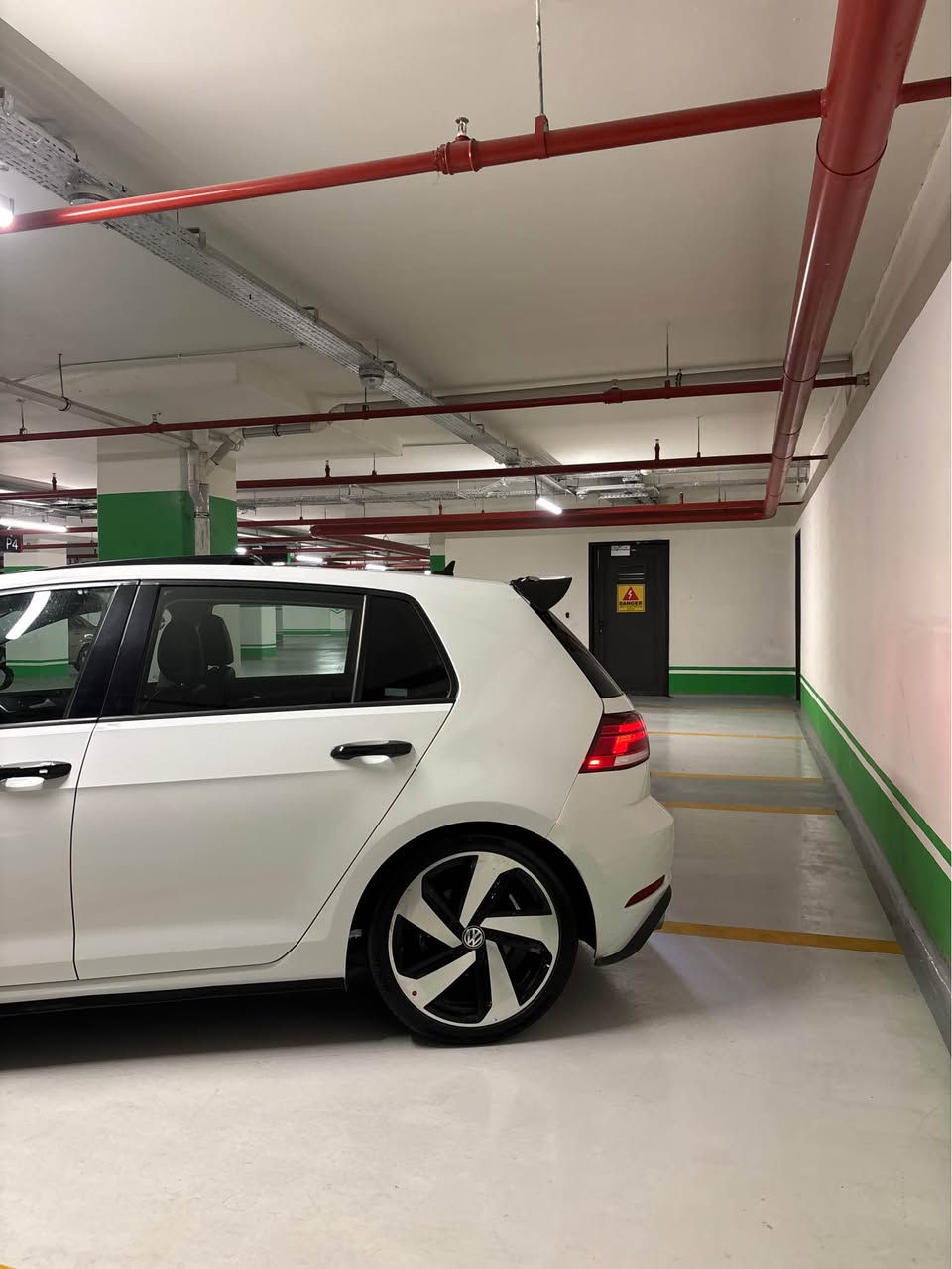 السلام عليكم 
Golf 2021 tsi 
كولف 2021 
پێش و پشت کەپس 
فول مواصفات 
مەکینە 1.4تۆربۆ
رەنگ / سپی بەفری 
پانۆراما -بصمە رادار پێش و پشت خەتی جادە
کوشن هیتر کارەبایی 
پێشی کرایتە GTI 
یەک پارچە سبوغە بێ داخل بێ ئێرباگ 
دوو سێ جێگا تعدیلە 
گێر و مەکینە و کارەبایات بەشەرت 
سەنەوی و رەقەم نوێیە تا 2029 
بەناوکردن غرامە بەشەرت 
***********
WhatsApp Viber أربيل, العراق
