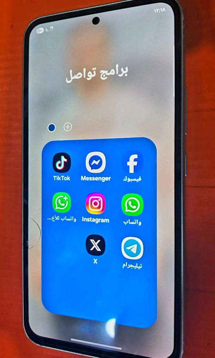 جهاز سامسونك للبيع فئه A 54 5G مستعمل اخو جديد
العنوان/النجف الأشرف 

قيم وأخذ بما يرضي الله 

مواصفات الجهاز  ⬇️

Galaxy A54 5G بشاشة Super AMOLED بحجم 6.4 بوصة ودقة FHD+ ومعدل تحديث 120 هرتز. يتميز الجهاز بكاميرا خلفية ثلاثية بدقة 50 ميجابكسل (رئيسية مع مثبت بصري OIS)، وبطارية بسعة 5000 مللي أمبير تدعم الشحن السريع 25 واط. يعمل بنظام أندرويد 13 (قابل للتحديث) مع معالج ثماني النواة، وذاكرة رام 8 جيجابايت، ومقاومة للماء والغبار بمعيار IP67.


**إذا كنت صاحب هذا الإعلان وتريد حذفه لأي سبب، رجاءا أرسل رسالة إلى الدعم الفني**