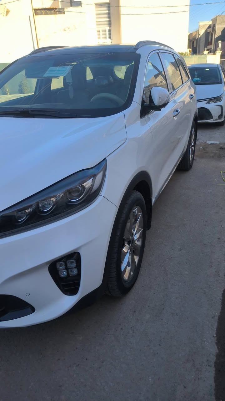 سلام عليكم
سورنتو موديل ٢٠٢٠ سياره زيرو بمعنى الكلمه ماشيه ٢٦ الف حقيقي على وضع الشركه اسبير ما نازل السياره مضمومه وفول مواصفات تحطها بلبة كلبك 
كلشي بيها على وضع الشركه من تايرات من استيكرات 
السياره ١/١ 
اربع كاميرات 
فور ويل 
هاند بريك بصمه 
كشانه تدفئه تبريد 
بانوراما
كراسي كهرباء 
كشانه جلد 
حساسات 
الي يعرف بالفول هو فاهم قصدي لان ماذكرهن كل المواصفات 
المهم السياره عارضها ٢٩٢ رقمها بغداد 
للاستفسار الاتصال بالرقم 
*********** واتساب 
***********
