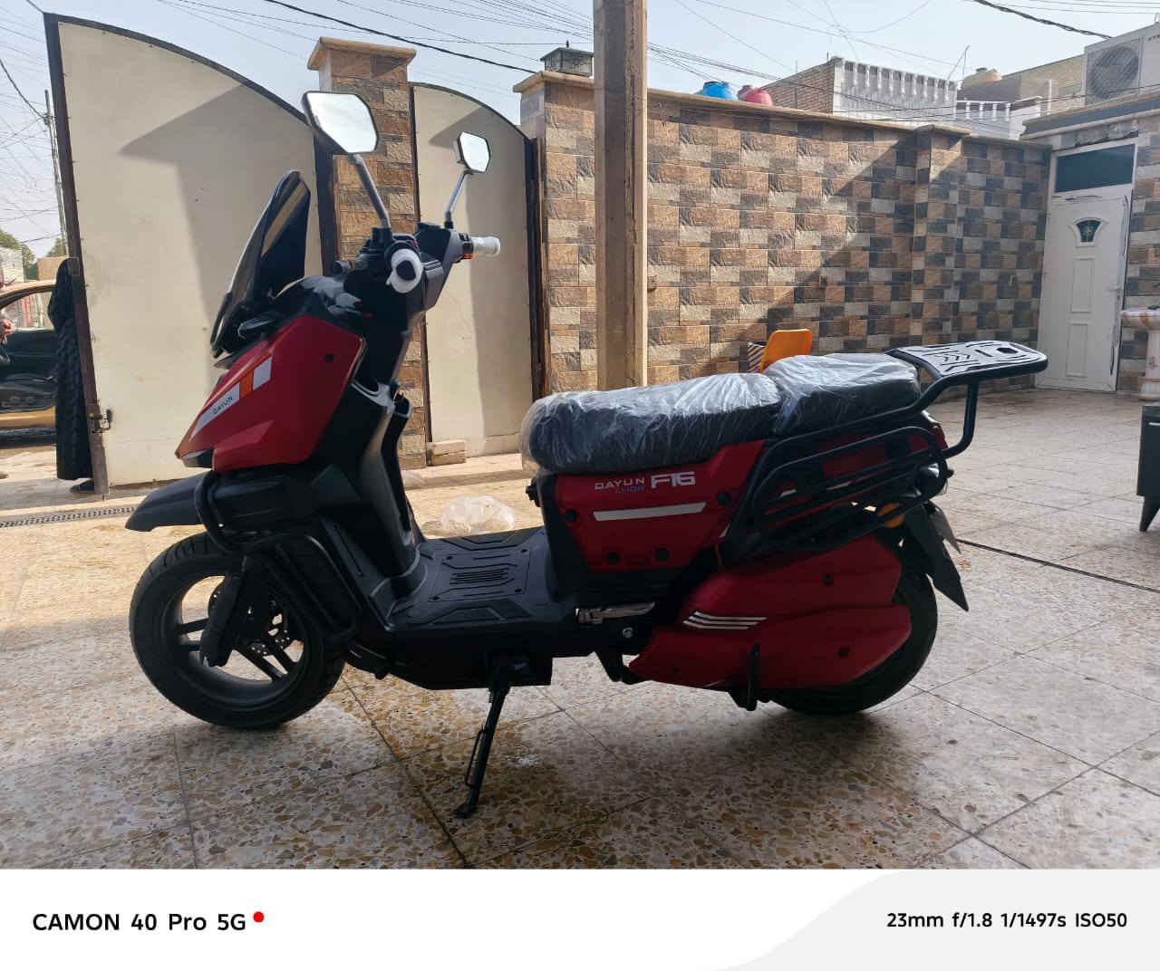 دراجة شحن زيرو جديدة بطارية حجم كبير جدا بسعر مليون و ٤٠٠ الاتصال على الرقم *********** المكان الدورة
