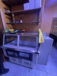 يوجد اغراض مطعم للبيع للاستفسار الاتصال على الرقم ٠٧٧٥٠٦٠٠٠٢٤ او مراسل...