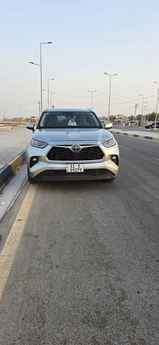 تويوتا هايلاندر ٢٢ امريكي ٦ سلندر ٧ راكب ٣ قطع تبريد حادث دعامية امامية مصلح وبنيد مبدل رقم بغداد بأسمي ماشيه ٩٥ الف كم  مواصفات LE بصمة تشغيل وابواب وتشغيل عن بعد كرسي وجنطه وسايد بريك كهرباء كشنات قماش رادار جانبي وخلفي سياقة ذاتية مثبت سرعه للأستفسار عن السعر الاتصال واتس آب ***********  السعر قابل للتفاوض
