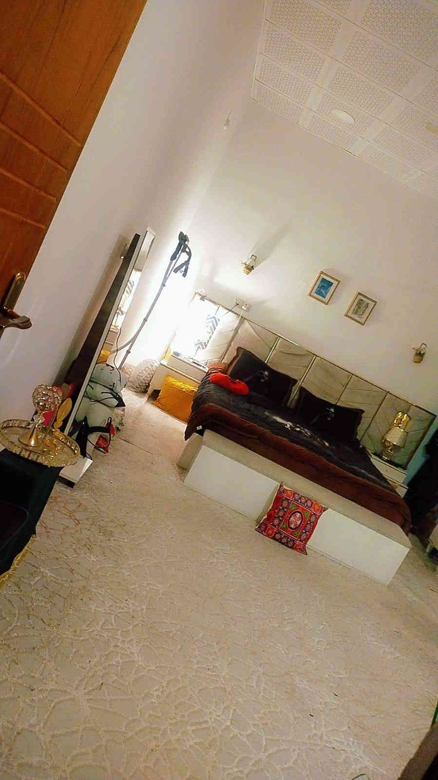 مساحه 255 والبناء تقريباً 160
بي غرفتين 6*4 و5*4
استقبال 7.5*4.5
المطبخ وسط مو كلش چبير
هول چبير حلو
صحيات داخليه و خارجيه
بناء بلوك وشغل مرتب والبيت جاهز ماناقصه شي
البيت طابو عرصه بأسمي مو زراعي
موقعه حلو وعلى شارع 20
السعر 200 وبي مجال
الاستفسار الاتصال عل رقم ***********
