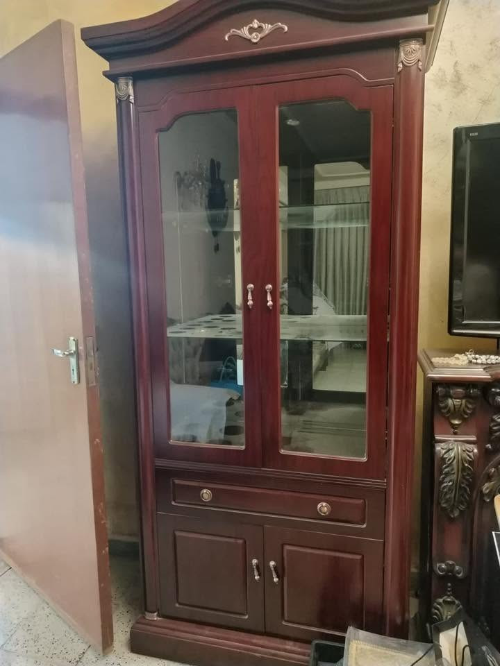 فاترينات عدد اثنين بدون ضرر وبيها اضاءة داخلية السعر ١٥٠ الف الوحدة
برافان قاطع خشبي قياساته ٢٢٠ طول و٢٠٠ عرض بسعر ٨٠ الف 

برافان قاطع خشبي طول ١٨٠ وعرض ١٢٥ بسعر ٥٠ الف 

ثريات عدد اثنين شغالة وبدون ضرر بسعر ١٠٠ الف 

براكيتات عدد خمسة شغالة وبدون ضرر بسعر ١٠٠ الف 

***********
