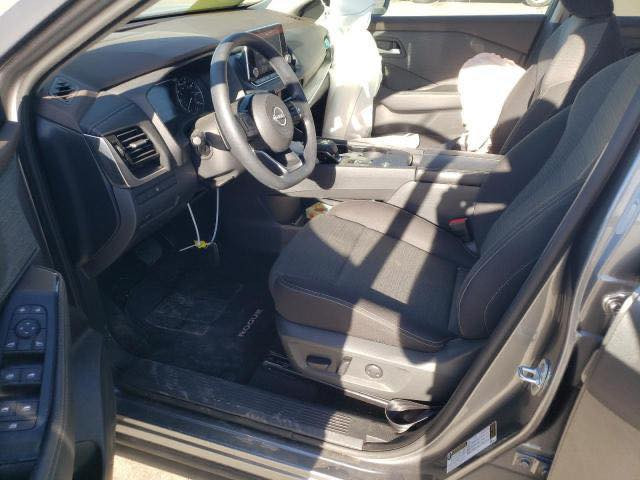 السلام عليكم
نيسان روج  موديل 2023  ماشية 64000   فئة SV
  وارد امريكي رقم اربيل شرط التحويل بأسم المشتري أو وكالة باللي يعجبك .. السيارة بأسمي 
ضربتها جاملغ امامي ايمن + باب امامي ايمن مبدل نفس اللون .. مثل مموضح بالصور 
مواصفات / محرك 1500 توربو
بصمة تشغيل+ بصمة ابواب 
تبريد قطعتين
رادار امامي خلفي جانبي 
تحديد مسار قيادة آليه
نقاط عمياء 
شاشة ايبادكبيره  تدعم كار بلي 
كامرا خلفيه دوارة 
فول تحكمات استيرن جهتين
تبريد بيانو شاشة منفصل
سايد بريك بصمة + 4 انظمة للقياده
اوتو هولد + كشنات تحكم كهرباء 
حساسات خلفية 
ويل كب حجم 18 بلادي 
وباقي المواصفات معروفة  للسيارة
صور امريكا مرفقه بالمنشور 
السعر  157 وبيها مجال  
مكاني بغداد حي العدل 
 ***********
للامانه السياره حلوه وشخط مابيها وابيعلك شرط السونار
