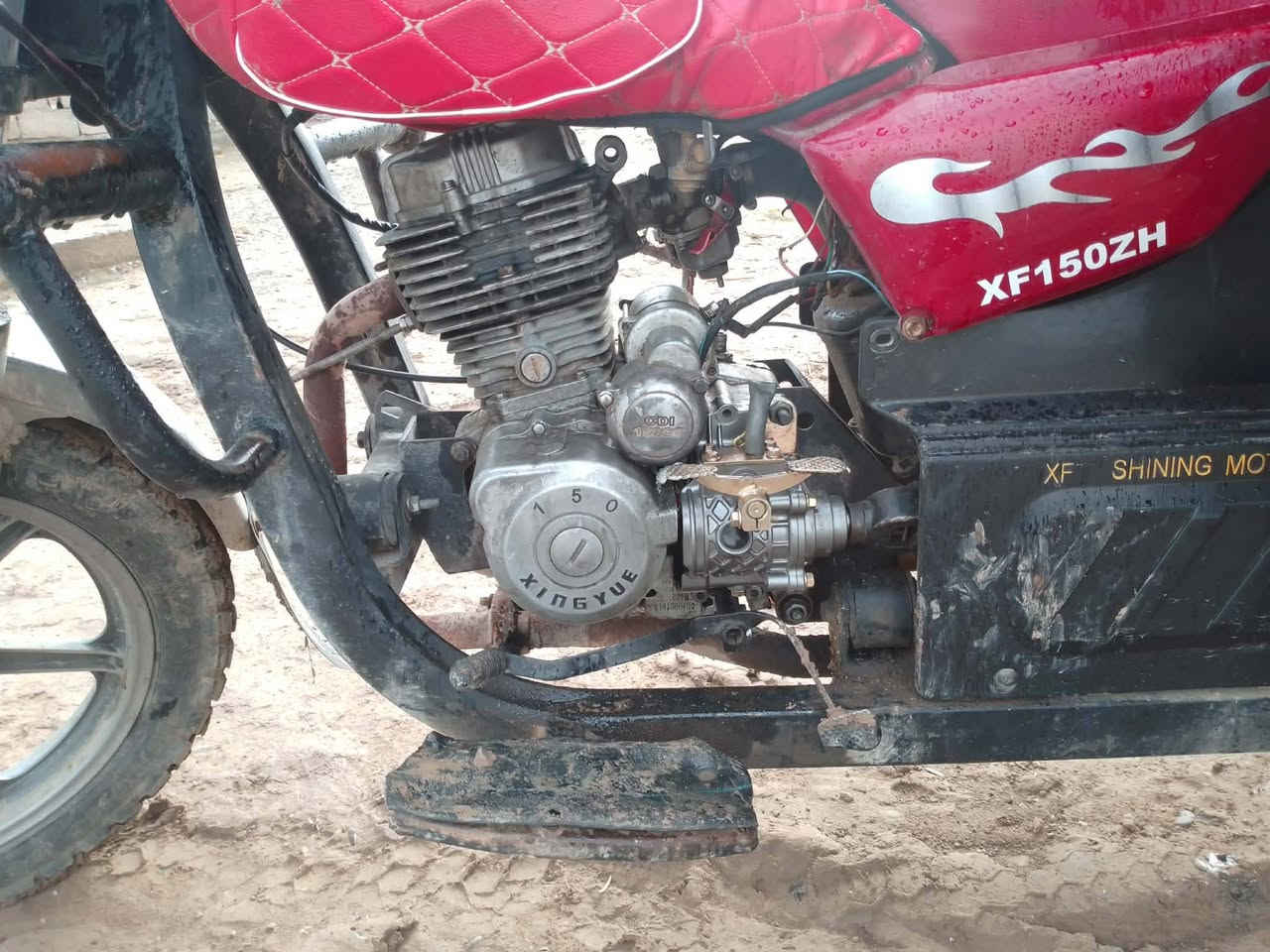 السلامو عليكم اخوان عندي هاي الستوته لل بيع 2018شرط محرك وشرط مابيها لحيم تشتقل سلف ويرمنيه شقاله المنفيس بيها ستوته جاهزه كبل عل شقل 
هاذا رقمي بي واتساب***********
