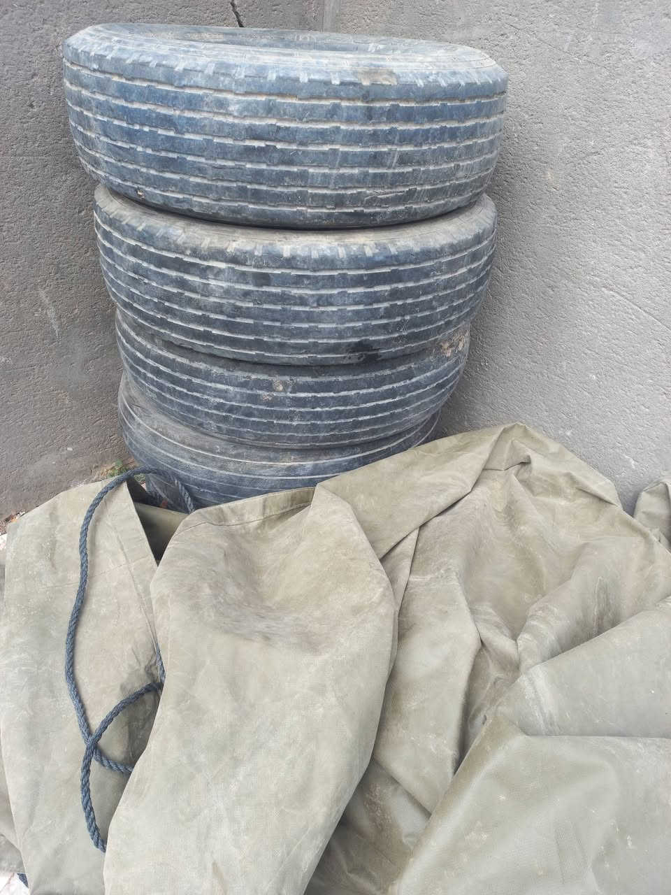 السلام عليكم  سيبايه+تخم تاير بالون+درع امامي للبيع ٣٥٠ الف الكل. ***********
