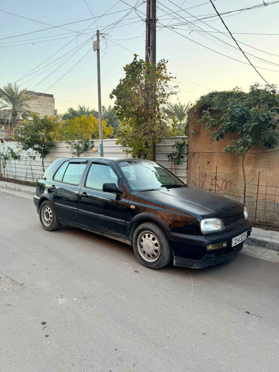 كولف اوتو موديل 93 بسمي رقم بغداد
سياره بدون حادث كامله من كلشي ونضيفه وجاهزه

مكاني غزاليه ***********
