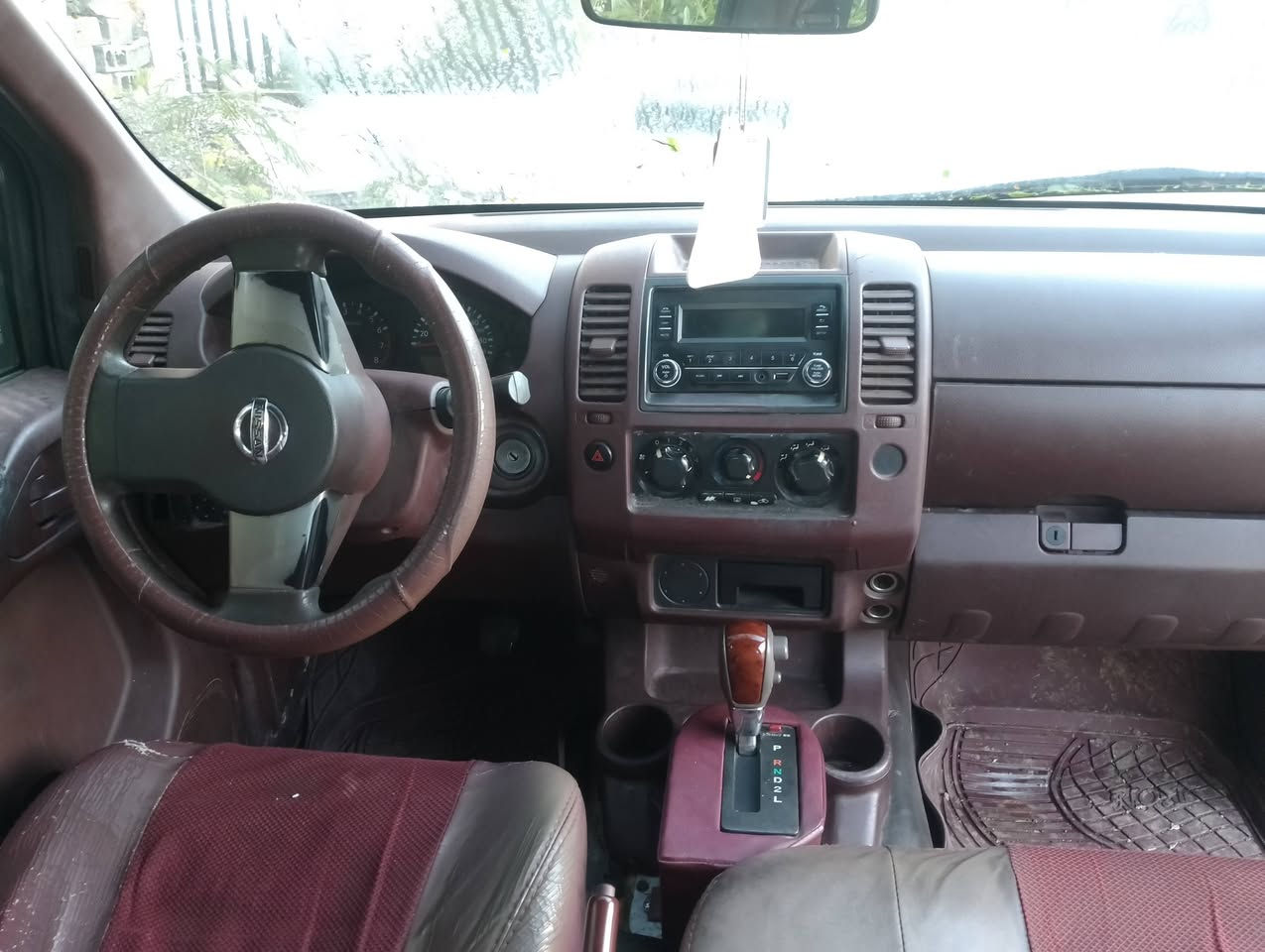 السلام عليكم نيسان نيفارة
مديل 2008 محرك محور 3000 

  مكينة وكير كفالة تبريد شغال ورقة بنزين 

 رقم سليمانية مكان السيارة كركوك

 السعر 81 وبيهة مجال ***********
