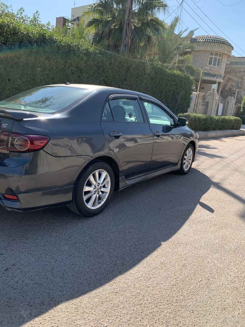 كورلا ٢٠١٠ امريكي  مواصفات sرياضي
صلنصة ستيل رياضي شنايزر وسبايدر 
السيارة محدثة ١٣

الرقم بغداد الماني مشروع وطني باسمي 

حادثها بأمريكا بنيد وجاملغ أيسر مبدل اصلي صور الحادث موجودة واللغد شي بسيط وراجع تمام

٥ قطع صبغ اثر جراد ودحجات بدون حادث بس ابيع حزام وبيها دحجة بالباب خلف السائق موضحة بالصور

المواصفات 
شاشة .بلوتوث.اوكس.كامرا خلفية.مثبت سرعة.EBS.مانع تزحلق.تحكم ستيرن .تحكم مري.اشاير مري.فتحة سقف .جام كهرباء سنتر لوك مركزي .جنطة فتح بالريموت.

التبريد ثلج منظومة جديدة قبل ٢٥ يوم شادها.

المحرك ١٨٠٠ دوش طابوكة جديدة قبل ٢٥ شاده بيه تنقيص دهن بسيط بدون بخار .

الكير مبدل فلتر وزيت قبل ٢٥ يوم 

حدادية الصدر جديدة تبديل كامل خلفي أمامي  قبل شهر.

التايرات نص عمر وويل كب كروم

الاسبير الاصلي موجود مع سبير تاير وويل اسود مع فلينة وجك

الباتري جديد كوري ٧٠ امبير  قبل أسبوعين مبدل 

راديتر جديد قبل شهر شاده وماء زيتي احمر

فيت بم قبل اسبوع شاده

اللايت محدث عدسة والعالي زنون 

السنوية تسقط شهر الخامس 2027

كلشي مذكور اتأكد قبل ما تسأل .
السعر 90$ 

مكاني بغداد حي اور قرب ساحة صباح الخياط

رقم التلفون بيه واتساب 
***********

ما ارد على الماسنجر
