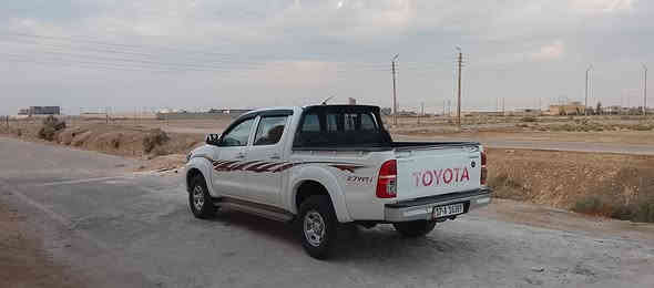 للبيع او امراوس حسب القناعه هايلوكس فور ويل رقم مثنى انكليزي سياره مكفول كفاله عامه من كلشي ضربه صبغ تبديل بارد كير مكينه حداديه تخم تاير كله علا وضع الشركة سياره جديده كلش 
سياره كير عادي 
الشراي يتصل على الرقم ***********
