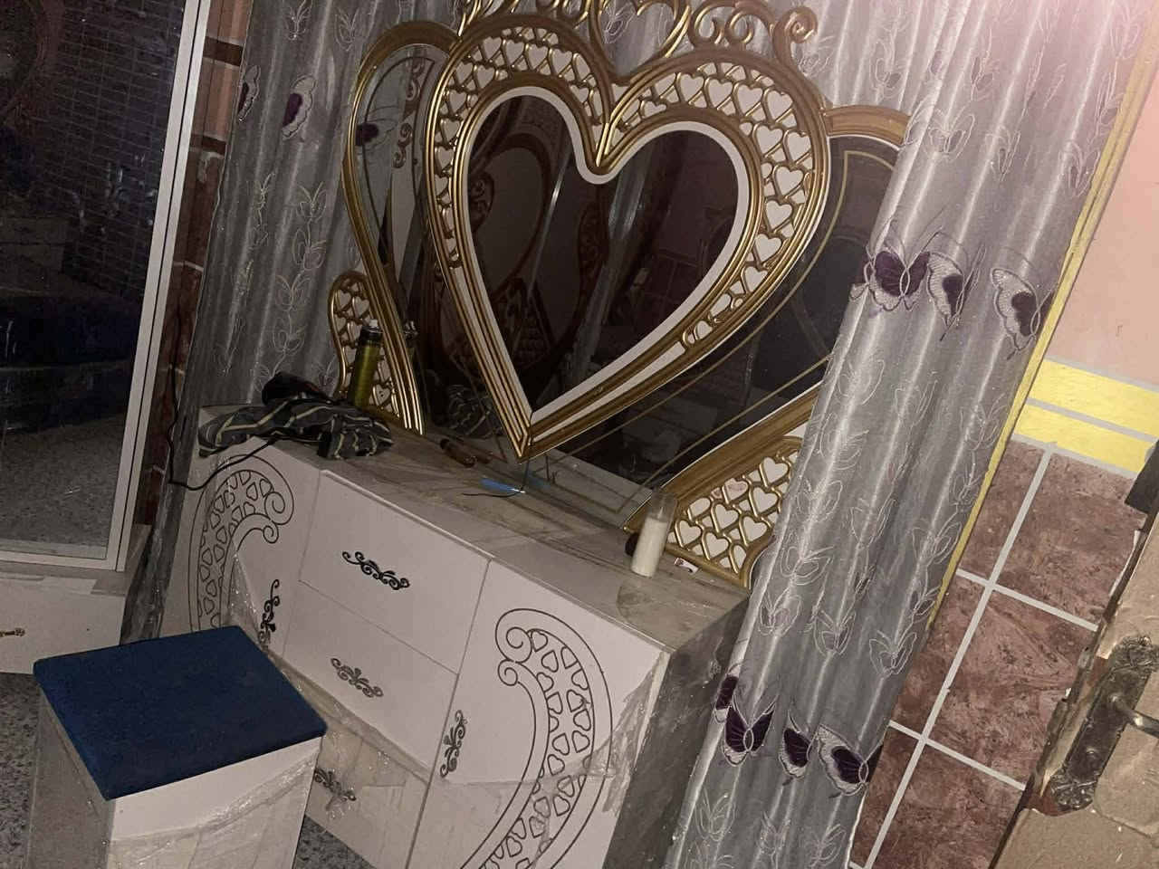 لعنوان الشعله غرفه 9قطع فقط مرايه العاموديه نكسرت صار شهرين من اخذناهة سعر 500وبيهة مجال


**إذا كنت صاحب هذا الإعلان وتريد حذفه لأي سبب، رجاءا أرسل رسالة إلى الدعم الفني**