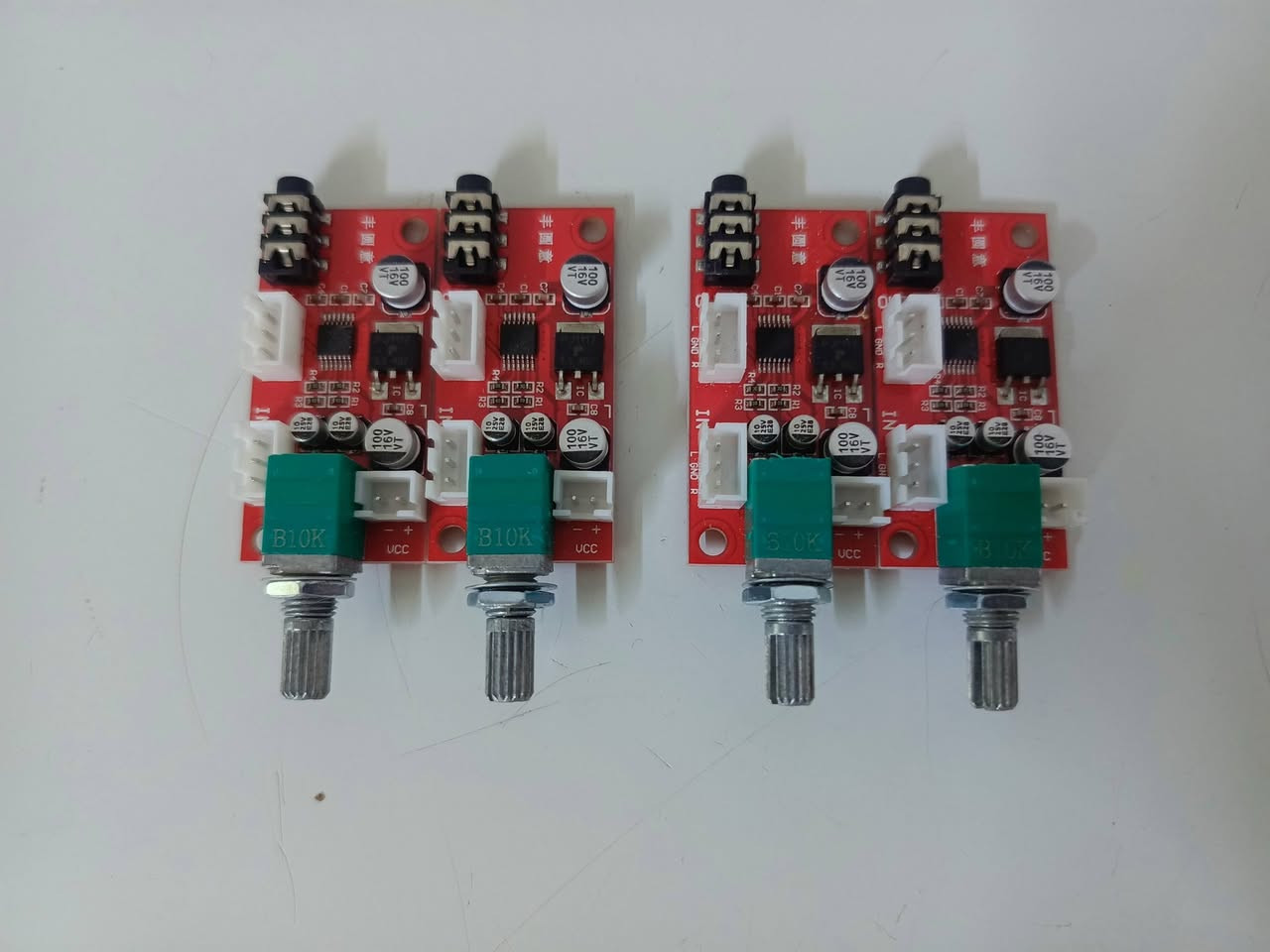 جهاز راسم اشارة جديد غير مستخدم
مضخمات صوت عدد 2
مراوح صغيرة عدد 2
لوحة تطوير مع كاميرا
شاشات الكترونية عدد 288 قطعة جدد غير مستخدمات 
انطي حقهم وبلعافية عليك 
يوجد توصيل الى جميع محافظات العراق


**إذا كنت صاحب هذا الإعلان وتريد حذفه لأي سبب، رجاءا أرسل رسالة إلى الدعم الفني**