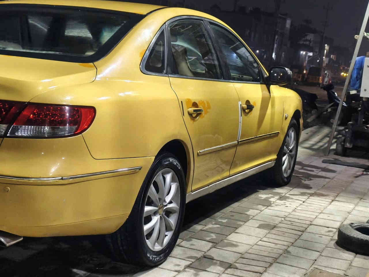 سلام عليكم سيارة ازيرا موديل ٢٠٠٨ مصفره هيئة وغرامات رقم بغداد انكليزي تحويل مباشر بيها ضربه بل بجم كير ومكينه خير من الله تخم تاير جديد بيها دبلات تعبانه وعوزه ترتيبات بصيطه
سنويه ٢٠٣٠ مكان بغداد سعر ٥٨ وبيها مجال بصيط رقم ***********
