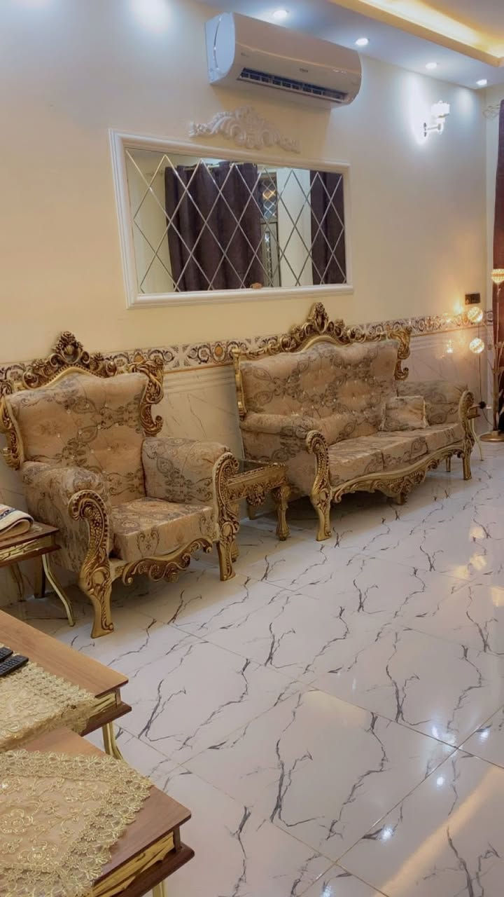 السلام عليكم تخم ملكي للبيع السعر٤٠٠الف الموقع زراعي الغزاليه قرب جامع الحديثي للاستفسار***********
