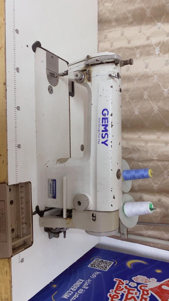 السلام عليكم

مكينه صناعيه جمسي ياباني باب اول مستعمله بس مال البيت سعره 200 وبيه مجال بسيط
***********
