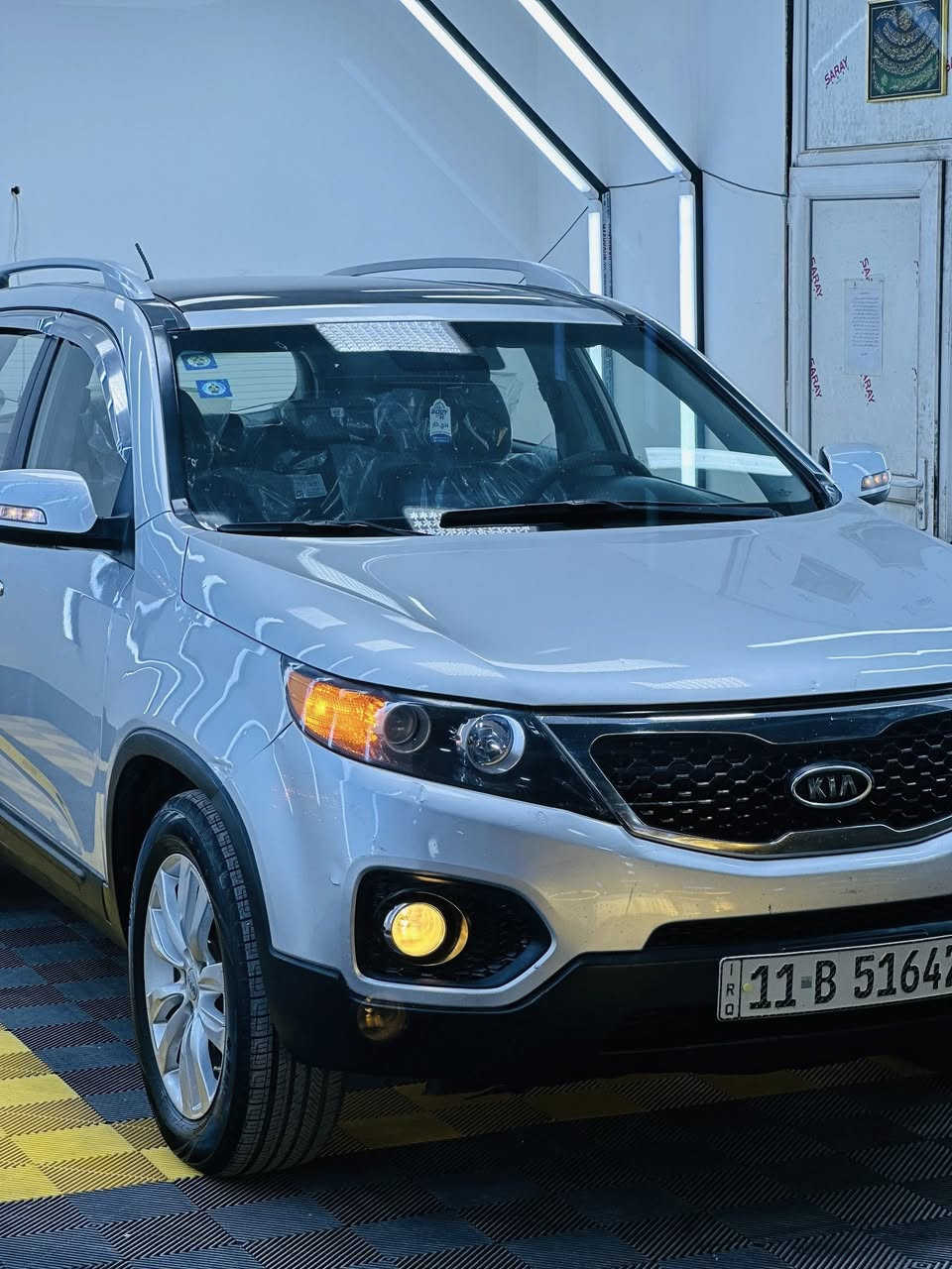 سلام وعليكم كيه سورنتو كويتيه 2013فووول مواصفات ١/١بنرامه بصمه ابواب بصمه مري شفط 6سلندر 7راكب كشنات جلد ابلادي قرميدي ضررها باب صبغ الصدر والباقي مكفوله كفاله عامه السعر 65وبيها مجال رقم الهاتف ***********المكان ديالى بعقوبه
