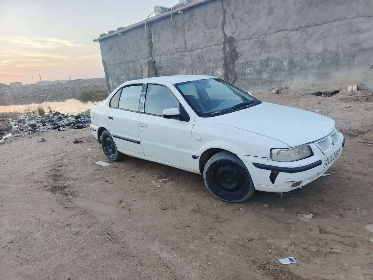 السلام عليكم سمند للبيع محرك كير خير من الله حداديه كهربايات حلو السياره سنويه تنتهي 2030 الهزه بعده ما ساقطه تحويل ثاني يوم باسم صديقي سياره مصبوغة السعر 25 ورقه 
*********** 
علما السياره موديل 2011
