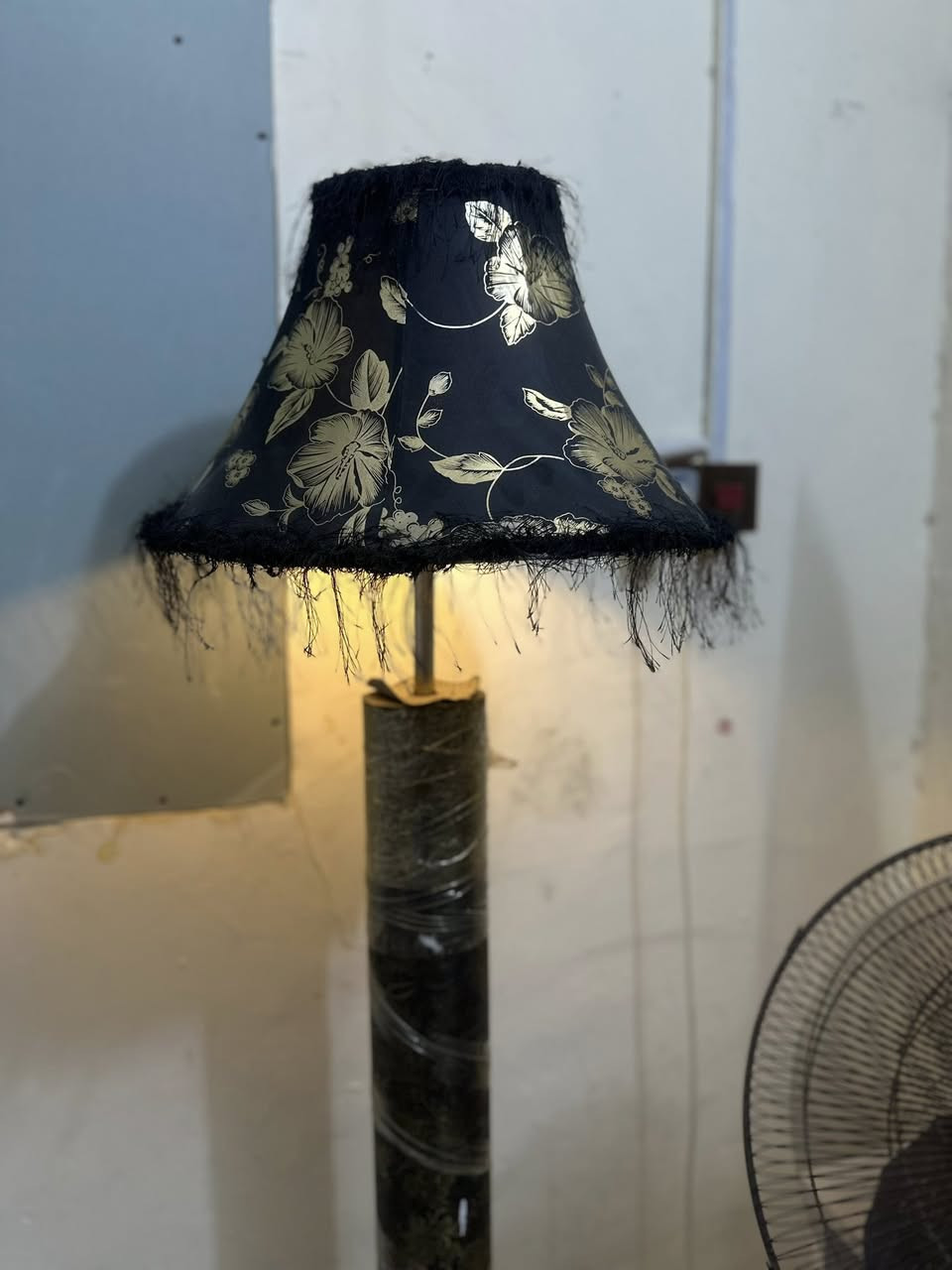 قيم واخذ كنتور كلشي مابي شاهد الله تركي كلش قوي سلايت خانات هواي جنت شاده بس هسه جاي انتقل وفتحته وموجوده كل قطعه وبراغيه وميز بلازما كلش مستعجل قيم اي سعر وتعال اخذه مكاني بصره حي رساله قريب مستشفى الموده وهذا رقمي ***********
