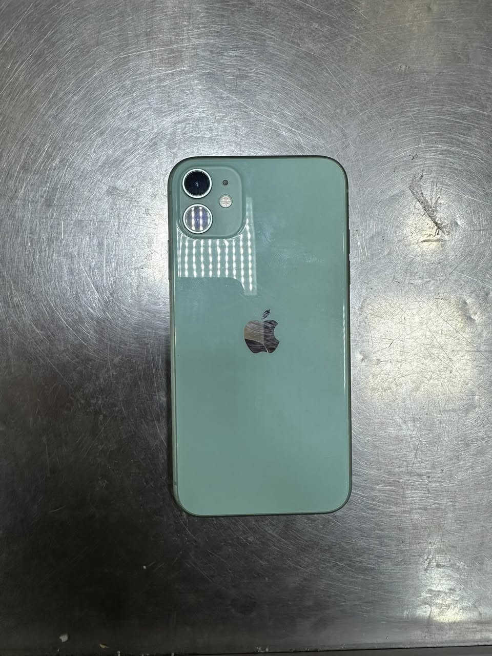 ‏iPhone 11 السعر 150 الشعب شارع عدن ***********
