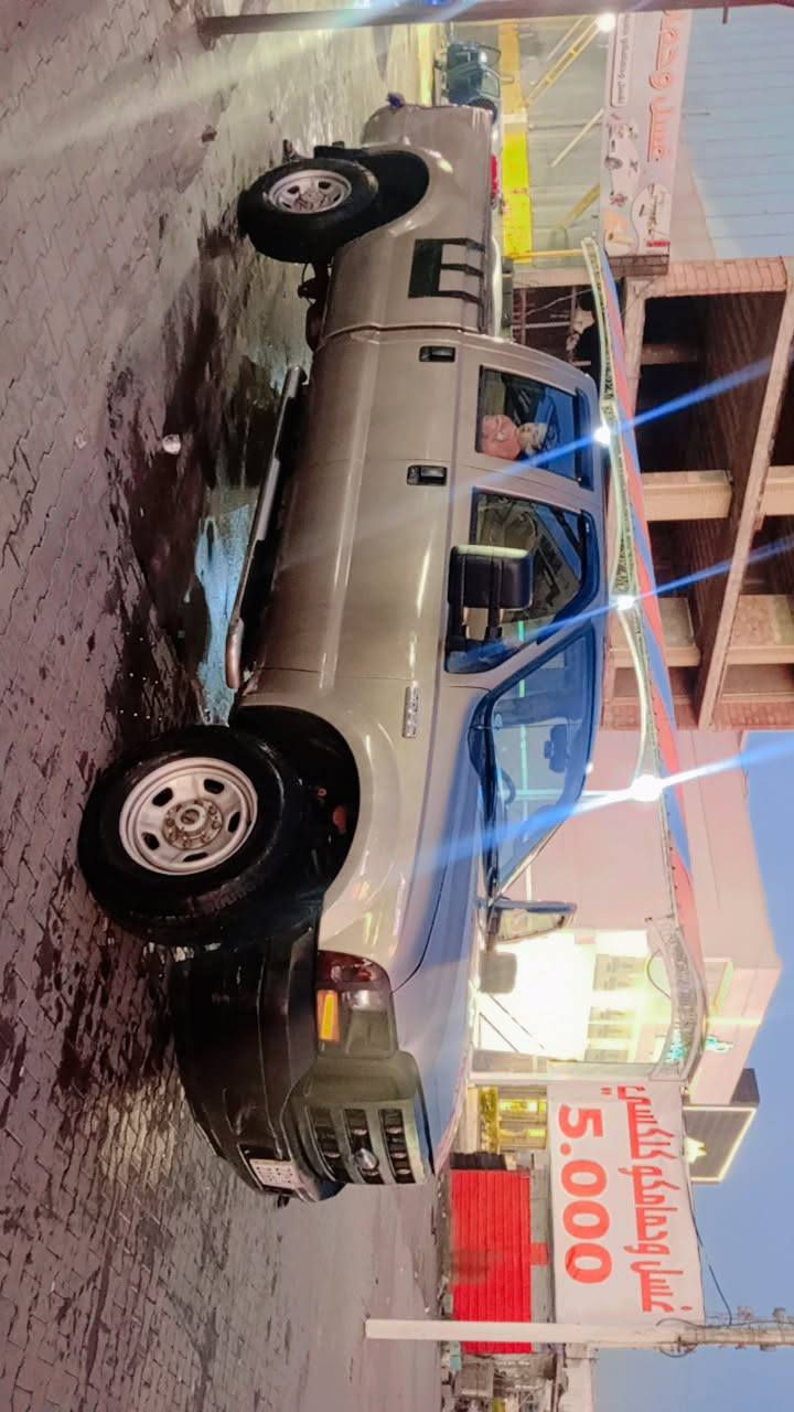 فورد F350 موديل 2007 
محرك بانزين 8 سلندر ماشیە 70 الف
سيارة رقم اربيل دولي تحويل نفس اليوم
بدون حادث بدون صبغ كير محرك حدادية
جديد مابيه نقص سعر 70$وەرقە قفل قفل
مكان السيارة اربيل واتساب ***********
