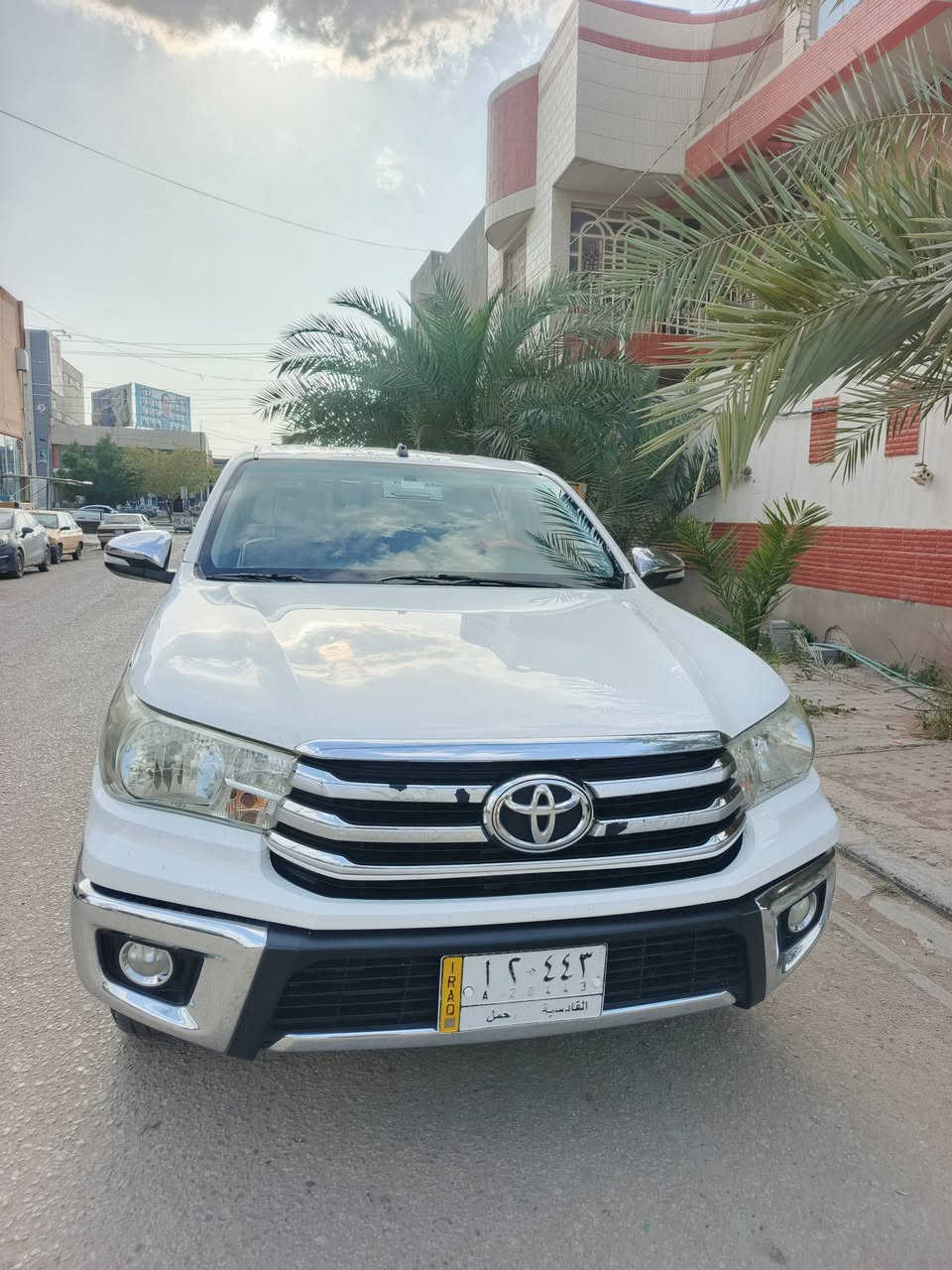 تيوته هاي لوكس مديل ٢٠١٦ كفاله عامه فول بصمه رقم قادسيه كير عادي سعر ٢١٥ وبيهه مجال ***********
