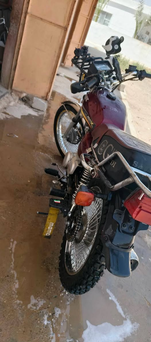 السلام عليكم
موطور اللبيع موديل 2023 مجفت صارله تغريبن 20يوم

شرط النشاط بس البريك الخلفي دهن وطاك امه الباقي كلشي مابيه ماتحط برقي عليه  يرهم مراوس وبيه منفيس كامل السعر،، 450وبيه مجال الرقم *********** يرهم مراوس بايفون نظيف
