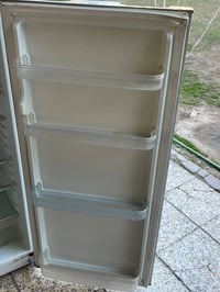 ثلاجة • شغالة • فحص ونظافة