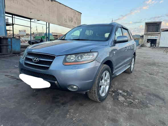 هونداي سنتافي كاز ٢٠٠٨ ادوات
محرك سوبر سيارة فول فتحة شاشة 
جلد كشنات كهرباء كص جنطة 
متوم طبق الأصل مسجل بل كاز 
عنوان بغداد سعر ٤١ ورقة 
متواجد فيس ***********
