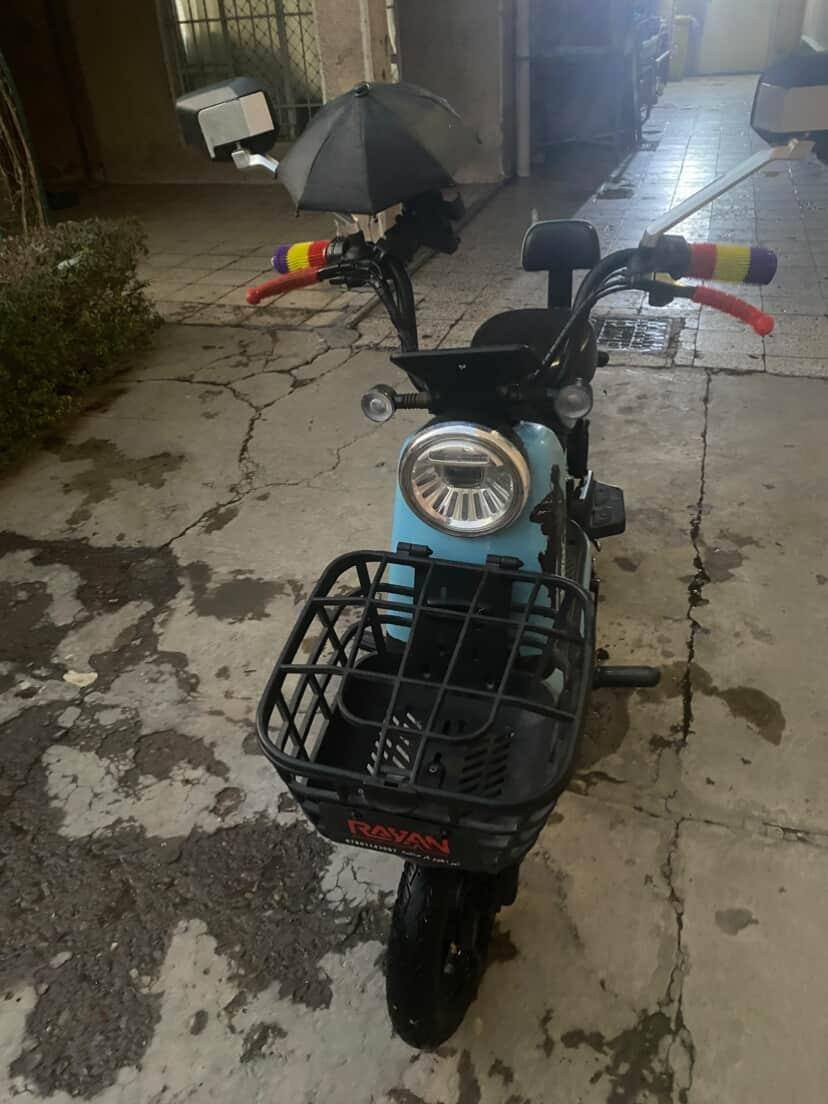 السلام عليكم اليوم عدنا دراجة شحن للبيع حجم ١٤ للستفسار ***********
