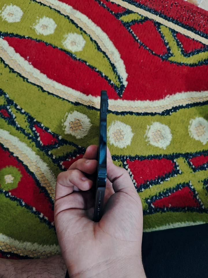 السلام عليكم أيفون 12برو ماكس 
ايفونن نضيف نضافته 99/100 البطاريه 74ما ابدل ولا داخل صيانه ولا مفتوح بي برغي كله بلادي شاشه سليم 
ذاكرة 512 جهاز تاخضه وتفحصه إذا بي شي ترجعه جهاز مختصر جهاز مابي عيب  السعر 475 جهاز موجود في ميسان )/العمارة / الاستفسار فقط واتساب ***********
