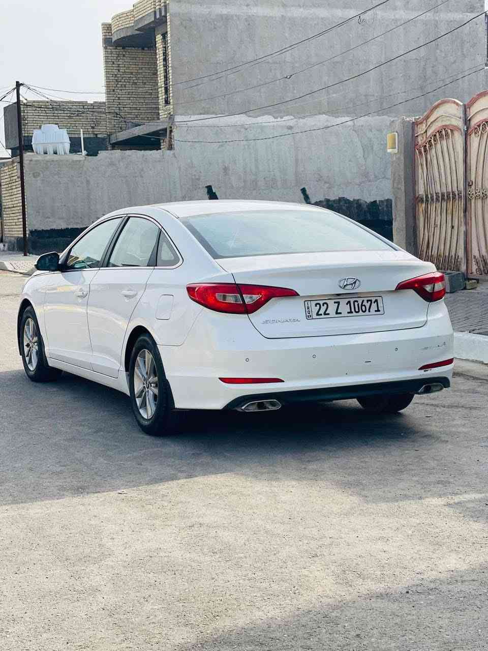 السلام عليكم للبيع او مراوس سوناتا خليجي 2016 مكينه 2400 دوش ماشيه 140الف كيلو السيارة جاهزة للاخير مكينه مفتوحه بدون حاديث والسونار مرفق ويه الصور رقم اربيل دولي بأسمي سنوية لل27 السعر 160 وبيهه مجال قليل مكان السياره بابل مسيب للاستفسار الاتصال ع الرقم ***********
