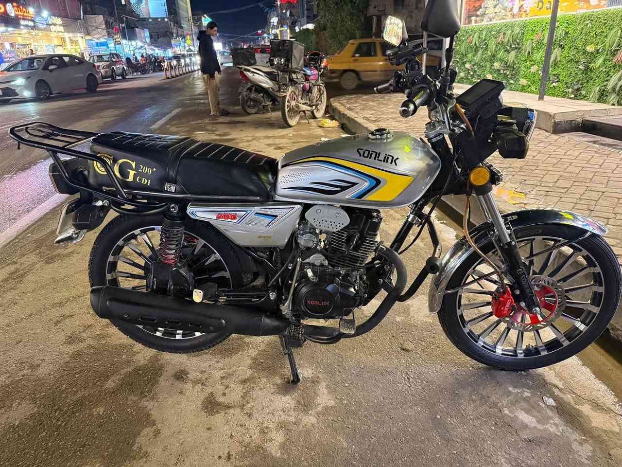 سلام عليكم دراجه للبيع موديل 2025 cbf ضاغطه وزنجيل انسه الرجه معدل يخبل اوراق موجوده تشغيل عن بعد الدراجه نضيفه كولش السعر 850 مجال بسيط
العنوان بغداد الدوره ابو طياره
***********
