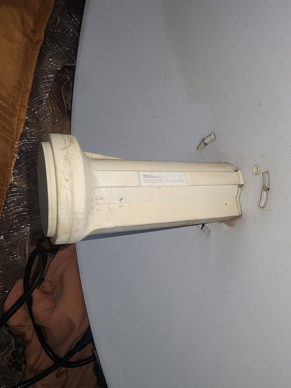 شبكة انتر نيت كاملة هية وراوترههه وايرة ب ٧٥ الف شرط الشغل للبيع ***********
