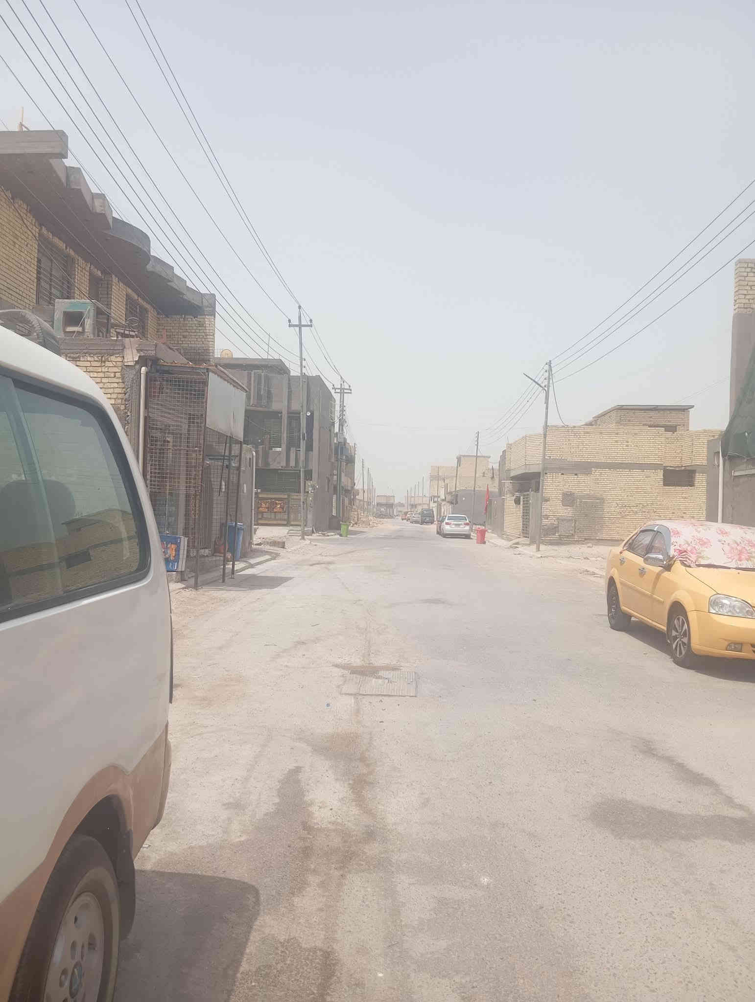 بيت للبيع منطقه حي الفرات قرب بانزين خانه حي النصر البيت  بناء حديث صارله 6 اشهر ماء كهرباء مجاري تبليط كامل خدمات مساحه 70 متر واجها 5 وربع ونزال 13 مثل ما موضح بلصوره طابوك رفت صب مسلح بناء  طابقين طابق اثاني ماكامل عوزه بس صبه زراعي سند ٢٥ ملك شخص وليس مملوك الدوله سعر 55 وبي مجال ‏‪***********
