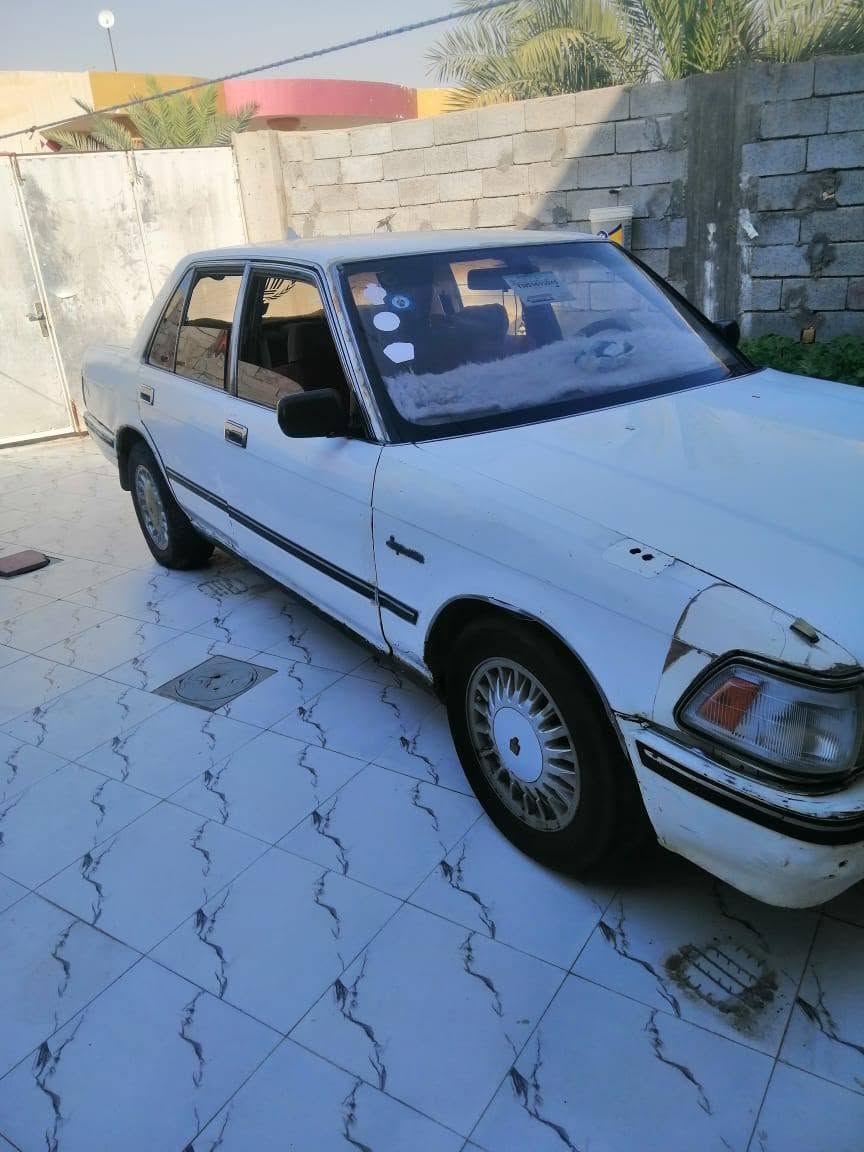 سلام عليكم 
كراون للبيع نضيفه وحلوه حدادة جديدة مكينه ونجي خير من اللة كلشي بيها جديد رقم ناصرية انگليزي سنوية ل30 راعيها قريب علي بصرة قضاء المدينة تريد تحويل تريد وكاله بكيفك مكان السيارة قضاء الصادق بني منصور السعر35 هاذ رقمي اتصل وبيك خير ودلل***********
