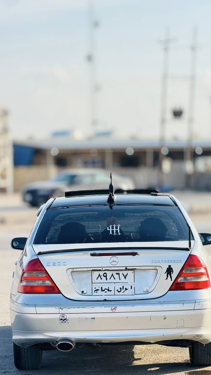 للبيع 
مارسدس 
موديل 2000 ادوات 
محرك كير شرط 
كشنات جلد 
كشنات كهربائي 
تحكم ستيرن 
سلايت 
تخم تاير جديد
كهربائيات كلها شغاله 
مسجل شاشه 
صدر امامي خلفي جديد
السياره جديده بمعنى الكلمه آحلا من آلصور جاهزه ماناقصها برغي 
مكان السياره تكريت الأستفسار آتصل ع صاحبها 
0780 031 0364
