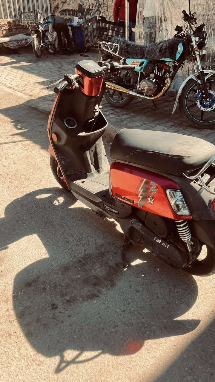 عليكم بوليسي مسطره   مصاله سبوع من نزلته بيدي ***********
