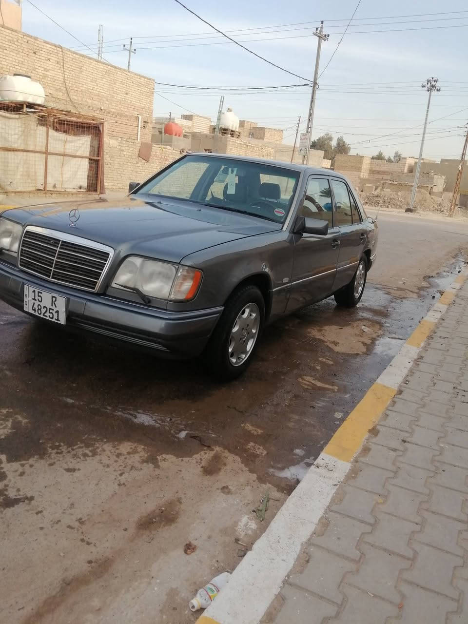 يا الله مارسدس دب مؤديل 1992رقم أنبار باسمي سنويه جديده لوحات انكليزي سنويه ما ساقطه

السياره جاهزه من كلشي مكينه وكير  وحدادية بشرط .  فتحه سلايت طكتين 

كهربائية كلها شغاله  محرك بطه 2.5 

ملاحظه السياره مصبوغه للجماله بدون حادث. قواعد الدبل بلاد مابيه خياس اجلكم الله  

السياره معروضه للبيع ولمراوس 

مكان السياره الديوانيه مركز المدينة

للاتصل او وتساب 
 ***********
