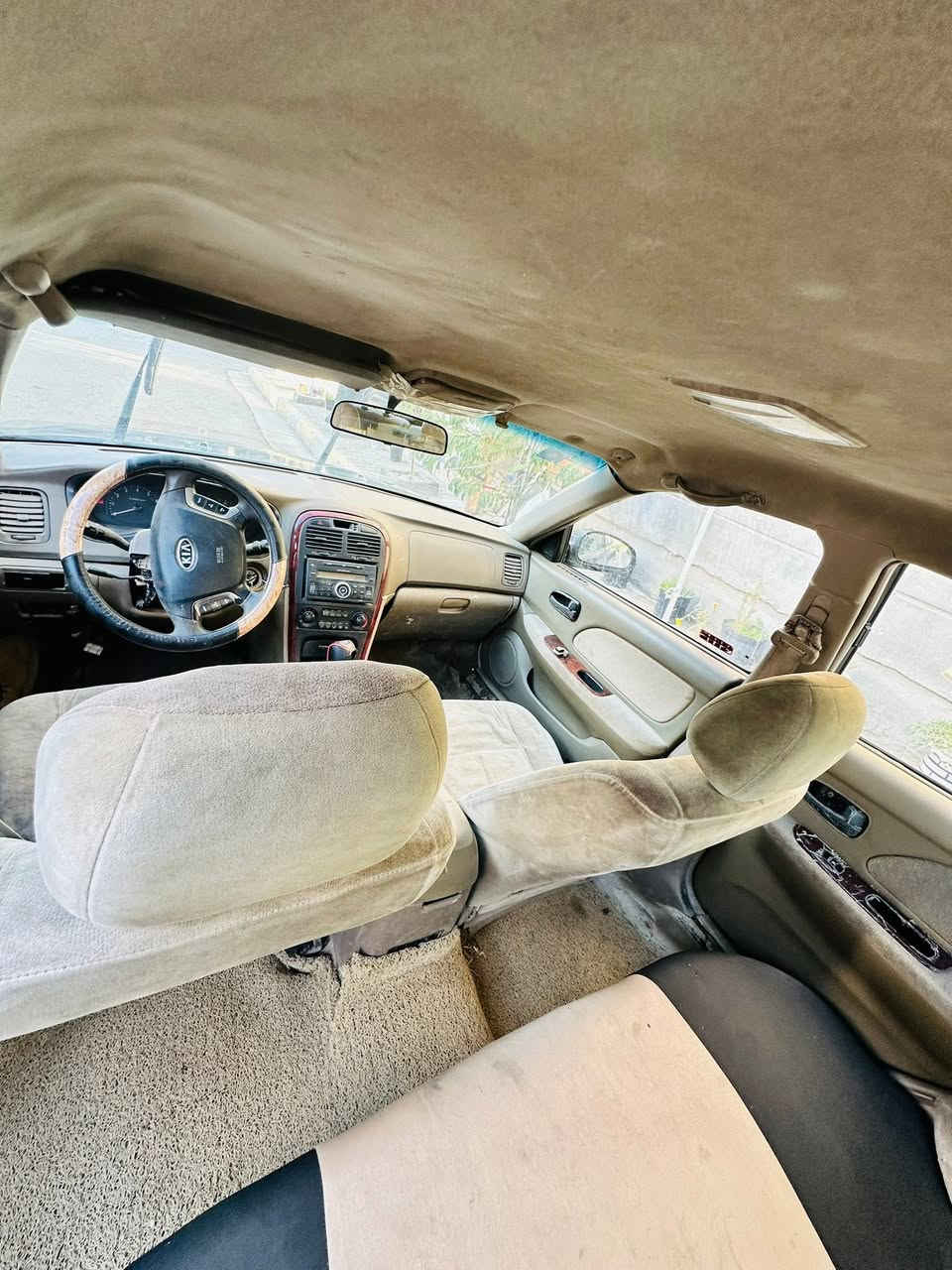 سلام عليكم اوبتيما مديل 2006  صبغ حزام كير ومكينه مكفولات حداديه زينه مكينه 2400 ويل كب تخم تاير كهربأيات مضبوطه ضربه باب العبري مكفوله من الكص والعيب الشرعي للاستفسار *********** مكانه ديونيه حي الحضاره ترهم مراوس سعره ٥٧ وبيه مجال المايعجبه سعره نشالله يلكي الأحسن ولانسب
