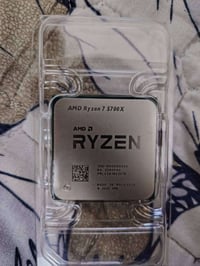 معالج Ryzen 7   5700x   الي يريده يجي واتساب 07768437489.   عندي توصيل