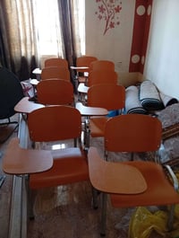 ستولات دراسية للبيع سعر الوحدة ب22الف للتواصل 07707730686