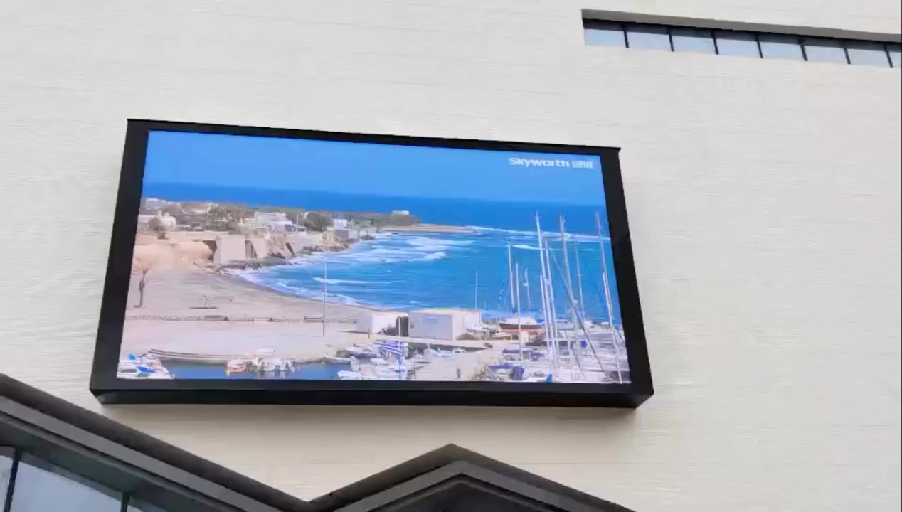 🔷 شاشات LED داخلية وخارجية – وضوح يلفت الأنظار! 🔥
حوّل إعلانك إلى تجربة بصرية قوية مع شاشات LED عالية الجودة
🔹 داخلية & خارجية
🔹 جميع أنواع البكسل: P2 إلى P6
🔹  ألوان زاهية + إضاءة قوية
🔹 مقاومة للعوامل الجوية (للخارجية)

🔹 مثالية للإعلانات، المحلات، الفعاليات، الملاعب، والمعارض

📩 تواصل معنا الآن واختر الشاشة المناسبة لمشروعك
☎️ *********** 

‏#LEDDisplay #OutdoorLED #IndoorLED
#لوحات_رقمية #اعلانات_ذكية #DigitalSignage
