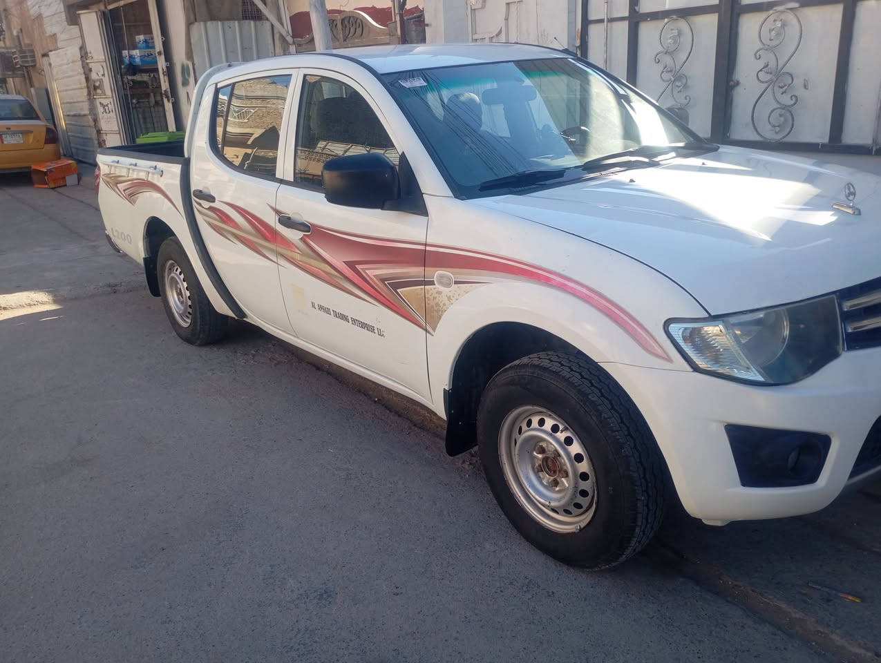 للبيع مسيوبيشي موديل 13 كاز ناصي مثنى دولي بسمي اي مكان تتحول بدون صبغ كير عادي مكاني بغداد السياره اقتصاديه من التصليح أو الصرف يعني روعه وبالخير علي يأخذها وسعر 120 ورقه *********** وترهم مراوس حسب الرغبه
