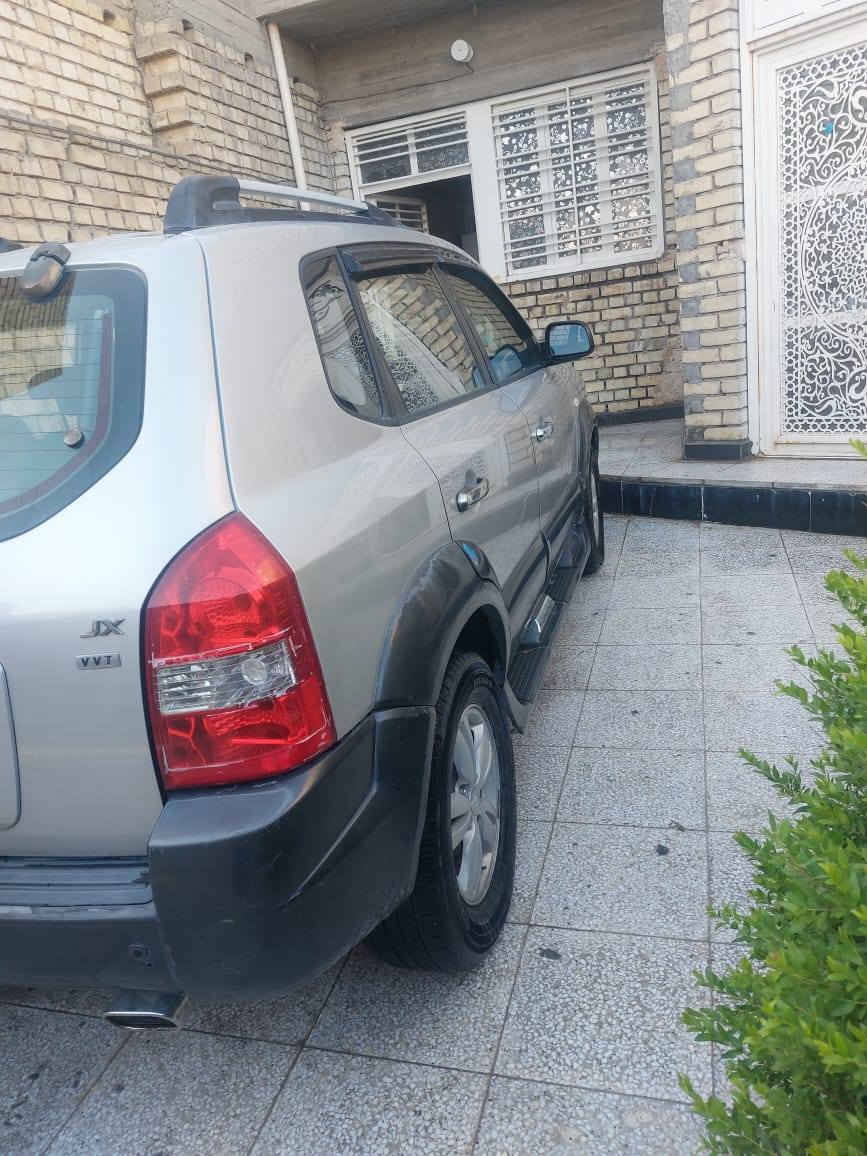 السلام عليكم للبيع توسان 2009 خليجي مكفولة من ضربه وصبغ  كير مكينة بلادي لاتنقيص ولا تبخير 
ماشية 270 
السعر 110 
***********
