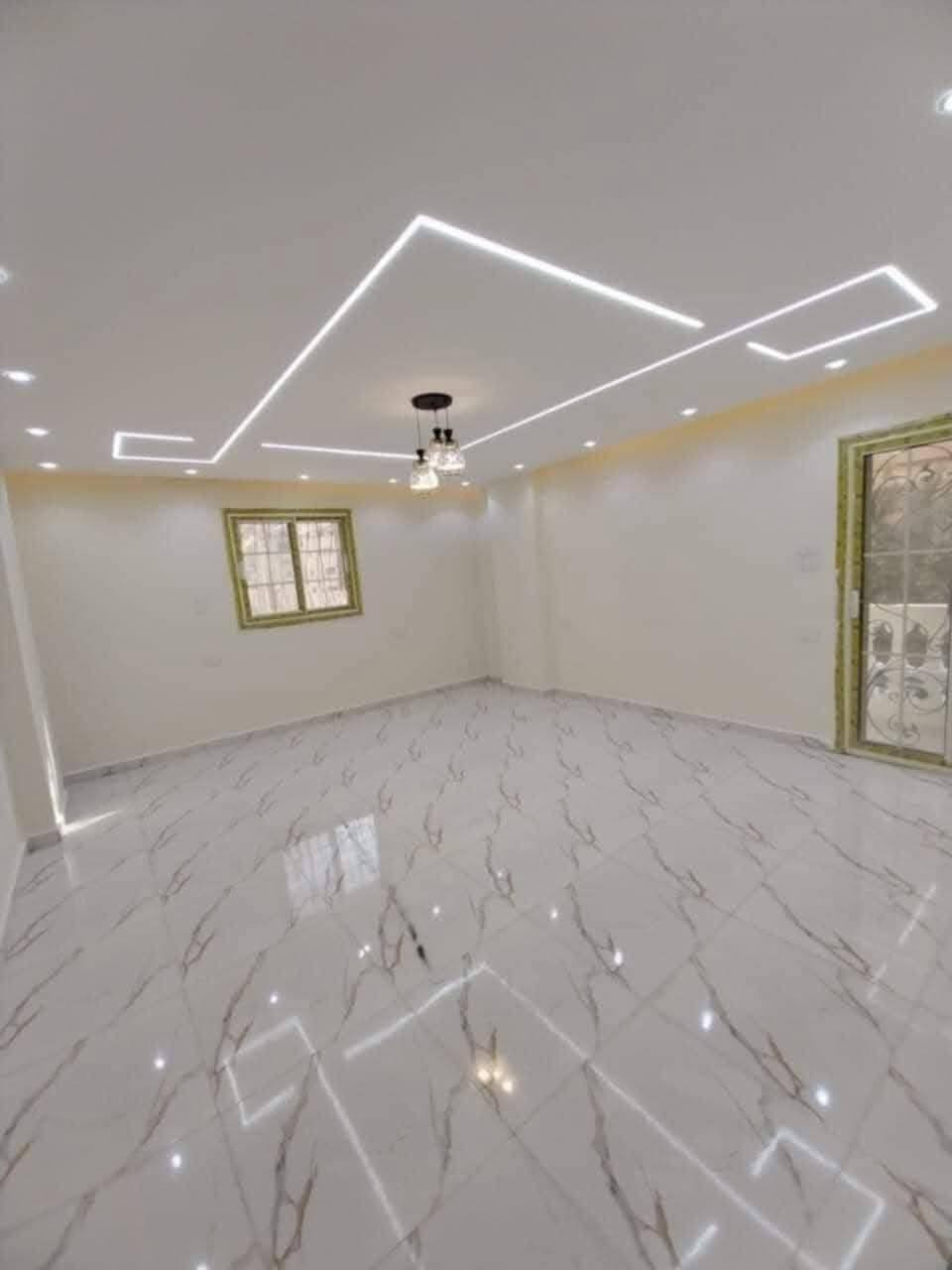 جزء من أعمالي كافة أنواع الصبغ والديكور وبديل الرخام ولخشب وسقوف الثانويه والواجهات  الاستفسار ع ***********
