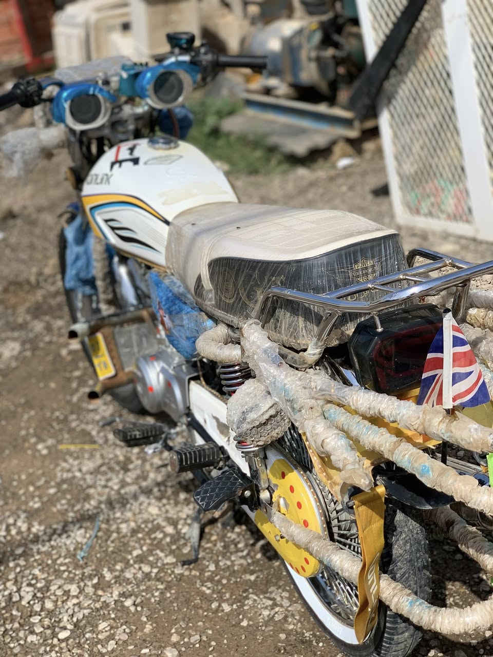 السلام عليكم                    ***********
تايكر 24 شكل 25 كفاله عامه من كلشي مكينه مكفوله 
أوراق كامله مكان ديالئ الخالص
